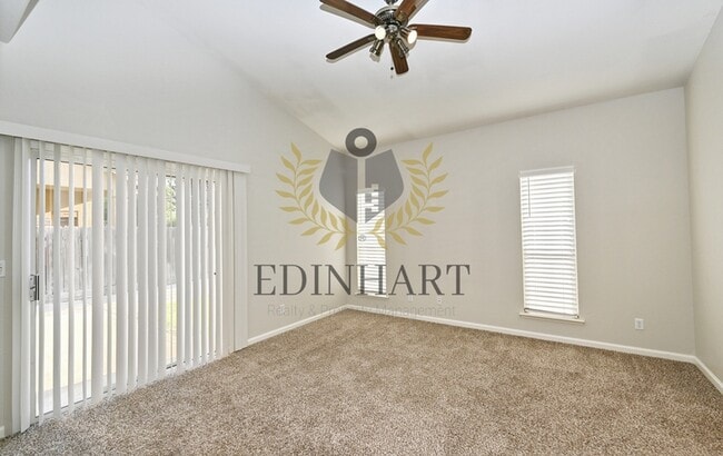 Building Photo - 774 Applegate Ave