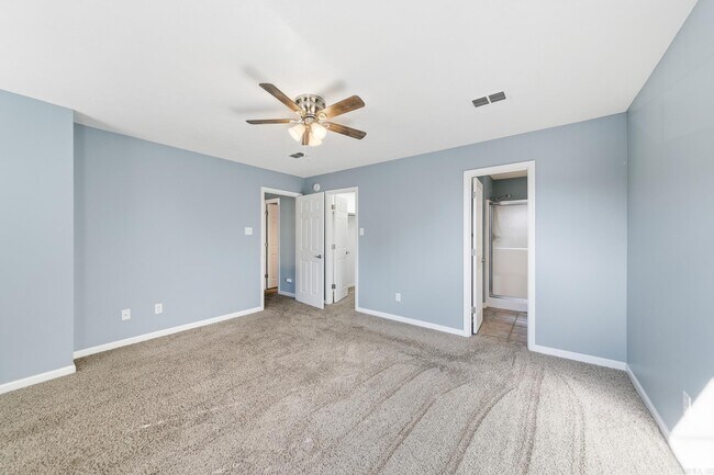 Building Photo - 20 Hillcrest Ln