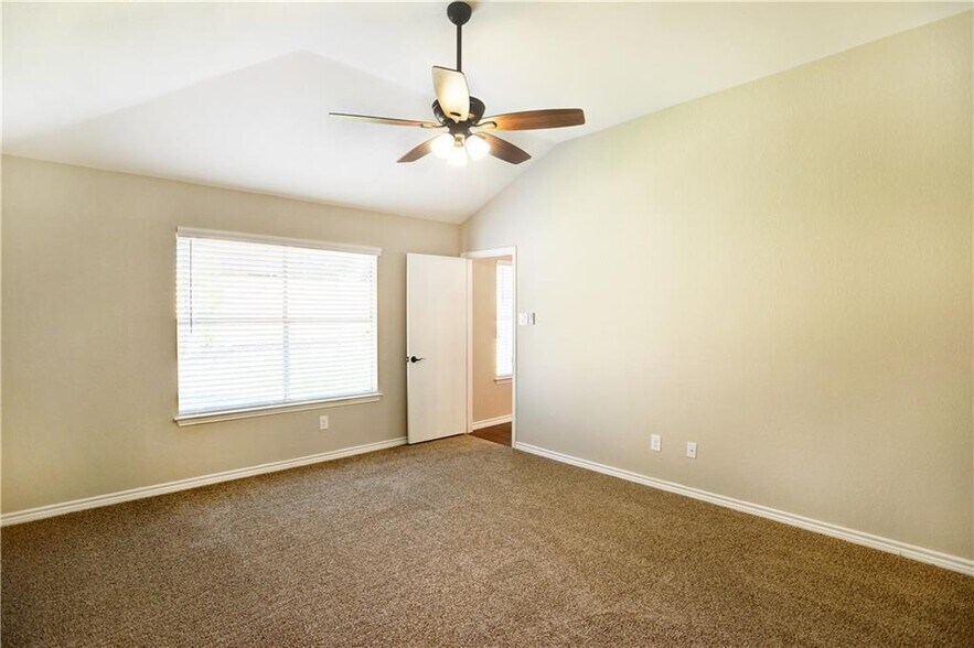 Building Photo - 13117 Broughton Way