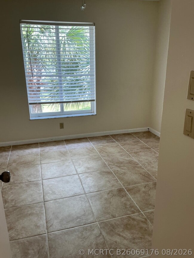 Building Photo - 2506 SE Anchorage Cove