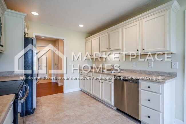 Building Photo - 510 Tyner Ave