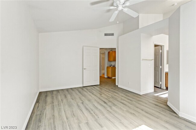Building Photo - 3781 White Peppermint Dr