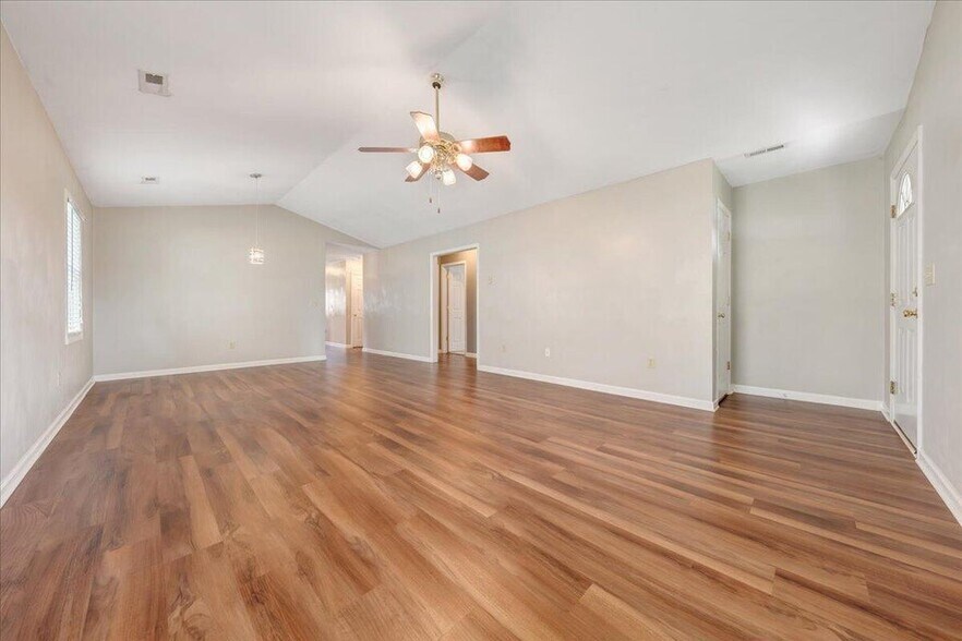 Building Photo - 720 Tennessee St