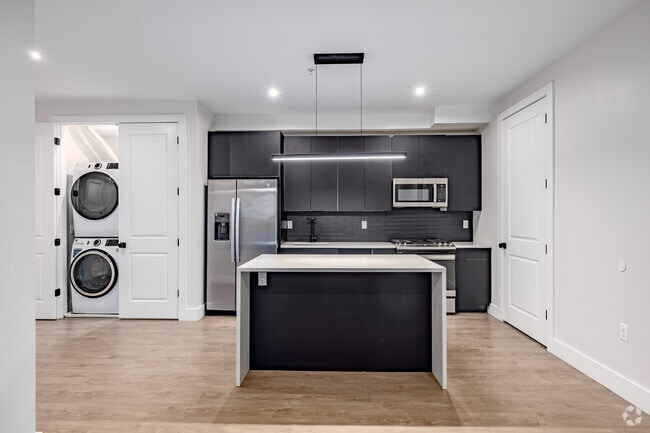 Interior Photo - 196 Dayton Ave