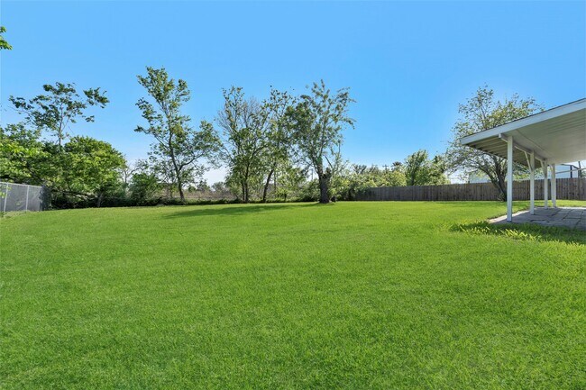 Building Photo - 7506 Bluebonnet St