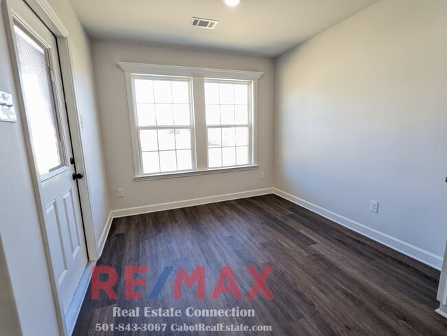 Building Photo - Sorry No Pets and No Smoking Permitted