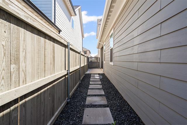 Building Photo - 2512 Stella Ln