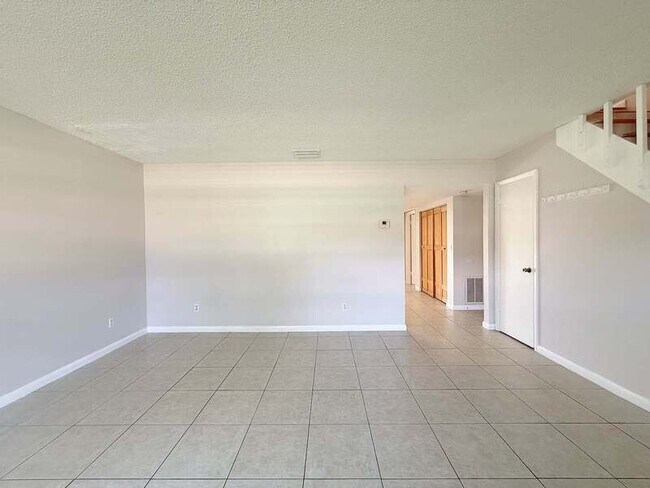 Building Photo - 1454 Trotter Rd