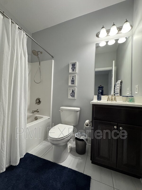 Building Photo - 1001 Rye Dr