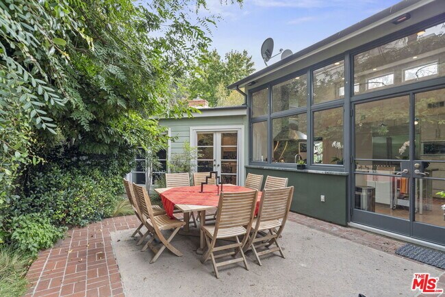 Building Photo - 354 14th St