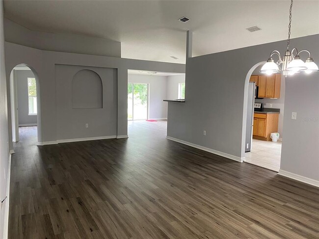 Building Photo - 2210 Nicollett Way