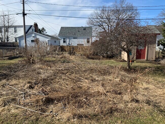 Building Photo - 3713 Busse St