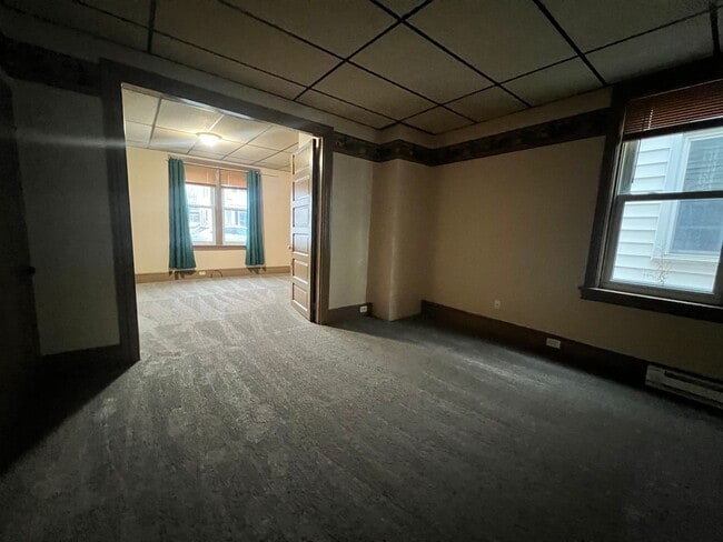 Building Photo - 343 W Penn St