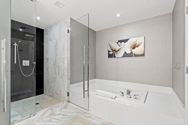 Building Photo - Luxury Beachfront Living at Its Finest – Fully Furnished Condo in Prime Fort Lauderdale Location!