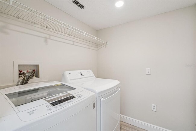 Building Photo - 3821 Stonefield Dr