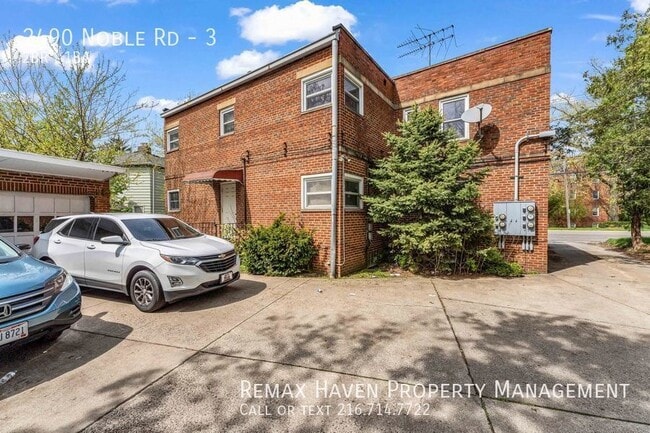Building Photo - 2490 Noble Rd., Cleveland Hts - Apt #3 - 2...