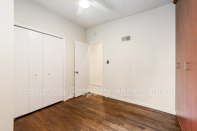 Building Photo - 127 11th St NE