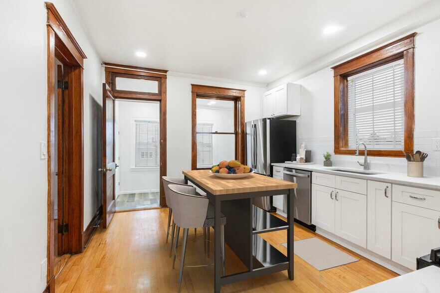 Building Photo - 3115 N Davlin Ct