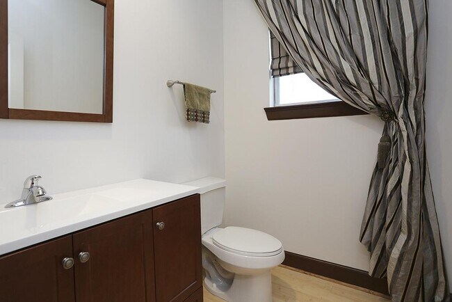 Building Photo - 3507 Mosley Ct