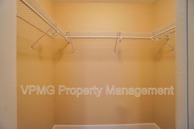 Building Photo - 1403 SE 194th Pl