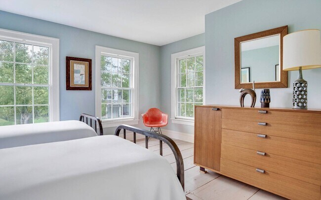 Building Photo - 20 Jefferson St