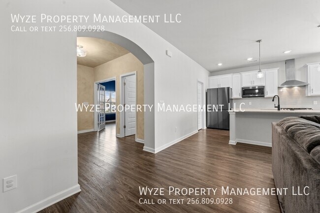 Building Photo - 283 Shubert Dr