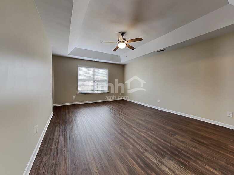 Building Photo - 141 Sawhorse Dr