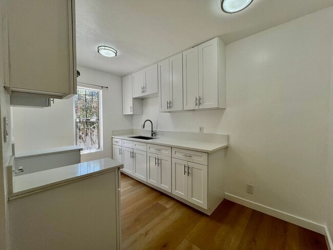 Interior Photo - 533 W. 75th Street