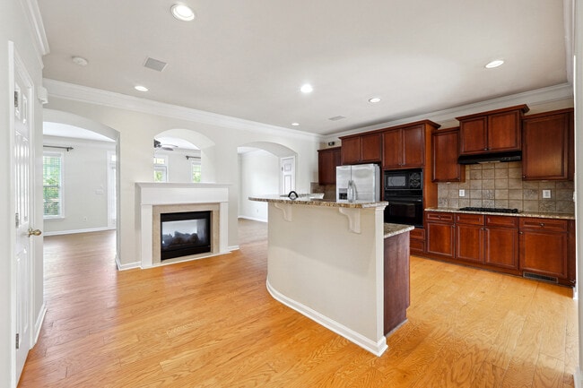 Building Photo - 6043 China Rose Ln