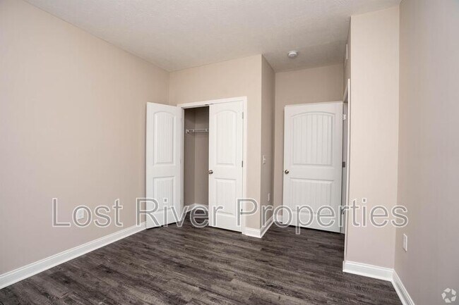 Building Photo - 4496 Wilford Ln