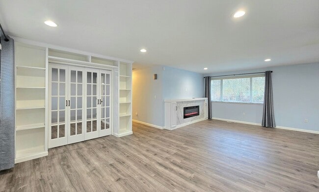 Building Photo - 3 Bedroom Home in Marysville Available Now