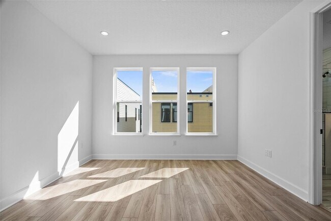 Building Photo - 2311 Brix St