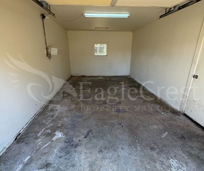 Building Photo - Three Bedroom, Two Bathroom House Located ...