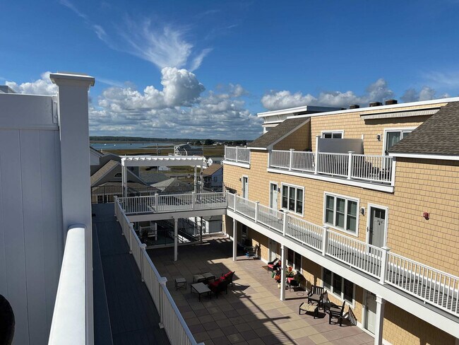 Building Photo - 128 Ashworth Ave