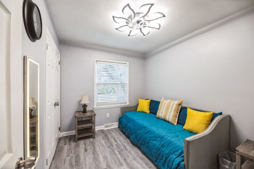 Building Photo - 1419 Westmoreland Ave