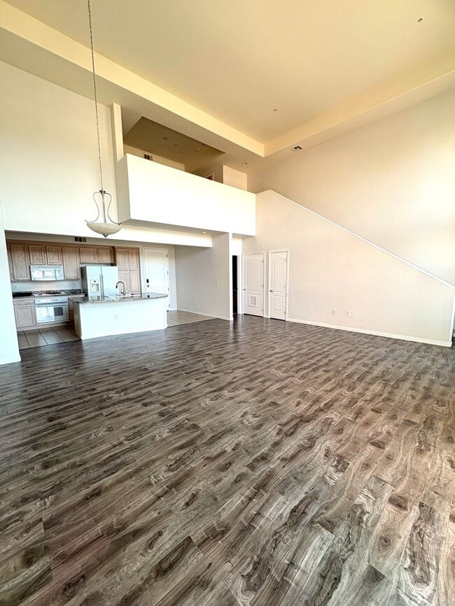 Building Photo - Beautiful, 2 story penthouse loft at the Manhattan condos on the south strip.