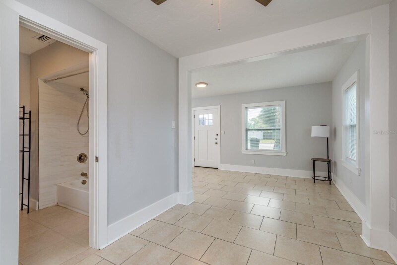 Building Photo - 3037 38th Ave N