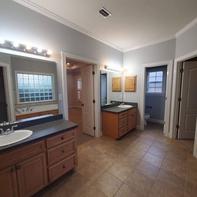 Building Photo - Southern Comfort Living: Elegant 3BR/3BA H...