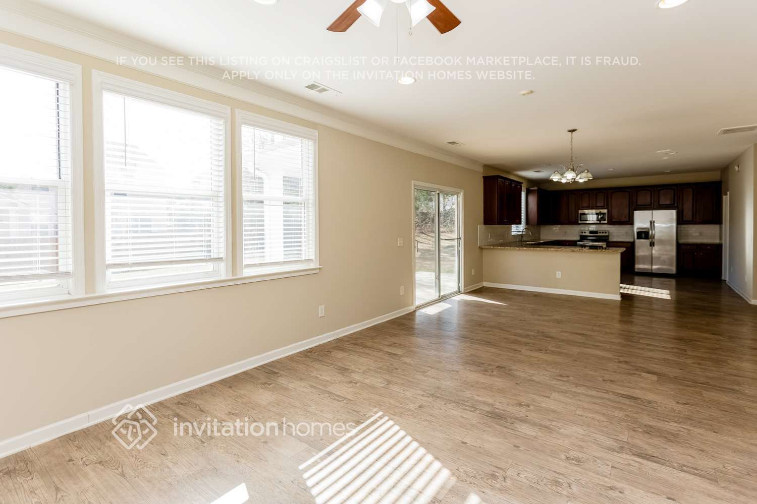 Building Photo - 335 Yellow Iris Rd SE