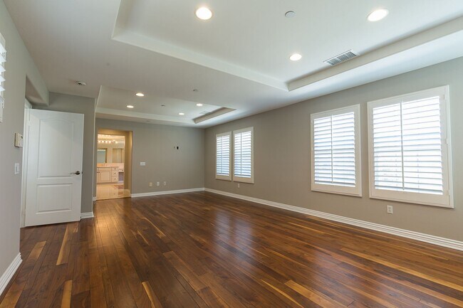 Building Photo - Single Family Golf Course Home for rent in...
