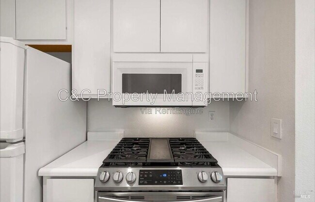 Building Photo - 192 Agua Caliente Rd W