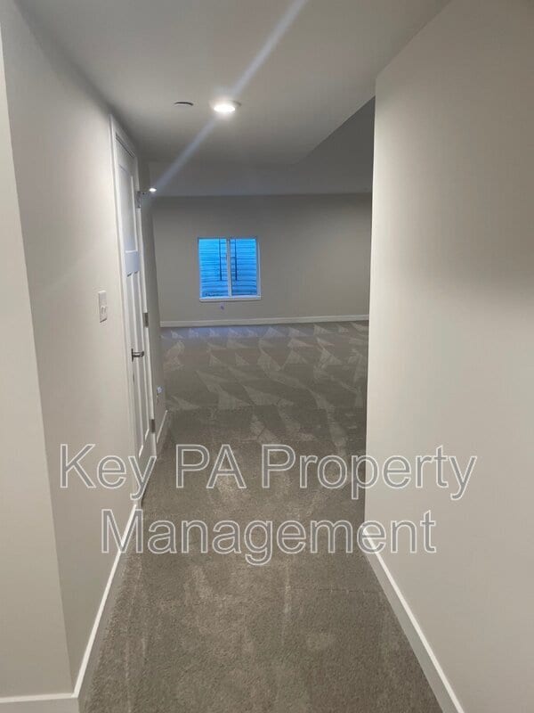 Building Photo - 205 Hibiscus Way