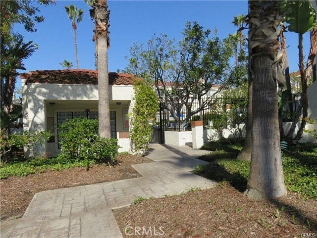 Building Photo - 2931 Plaza del Amo