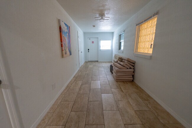 Building Photo - 2627 Ambergate Rd