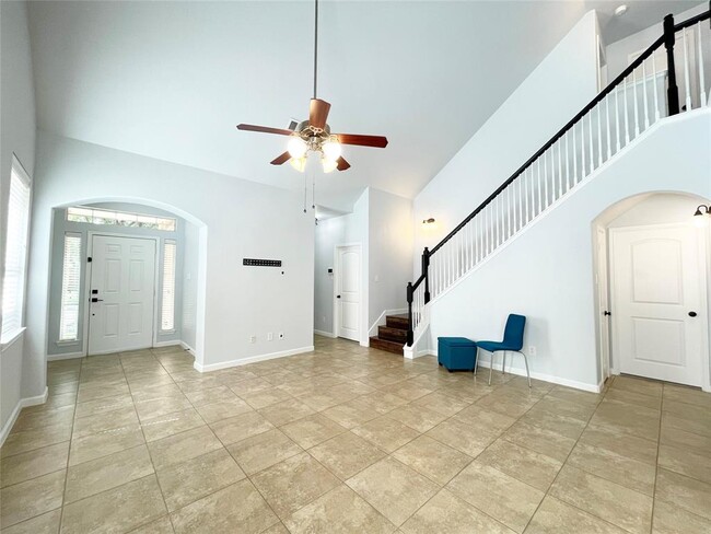 Building Photo - 26330 Longview Creek Dr