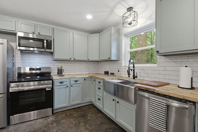 Building Photo - 509 Co Rd 2271
