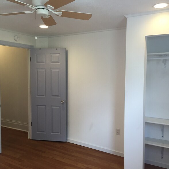 Bedroom-1 - 125 E Walnut Ave