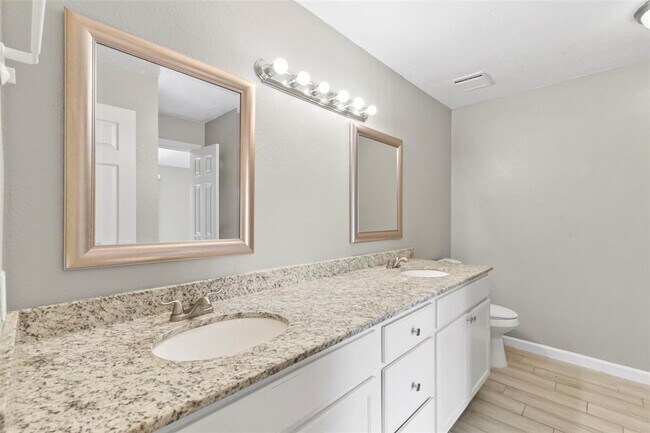 Building Photo - 3110 Oak Rock