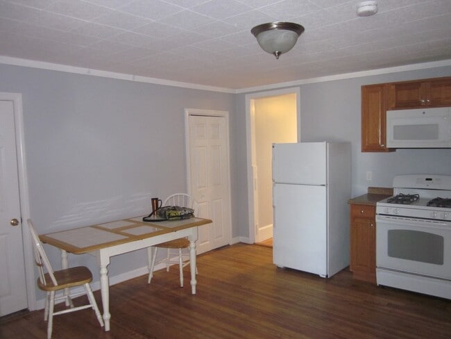 Building Photo - Trump Property