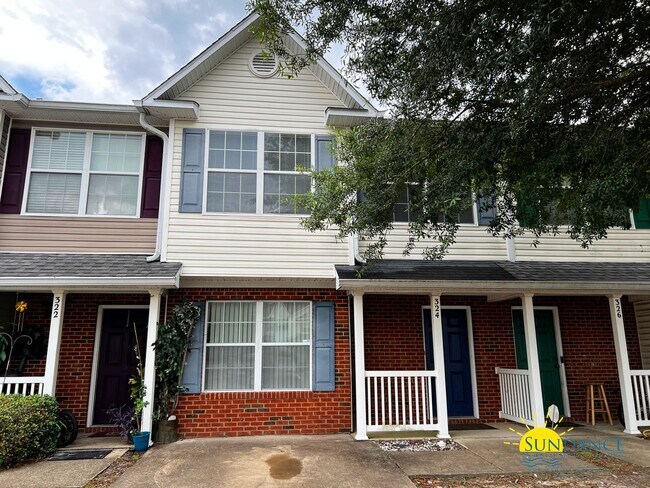 Building Photo - Spacious 3 Bedroom In Crestview!